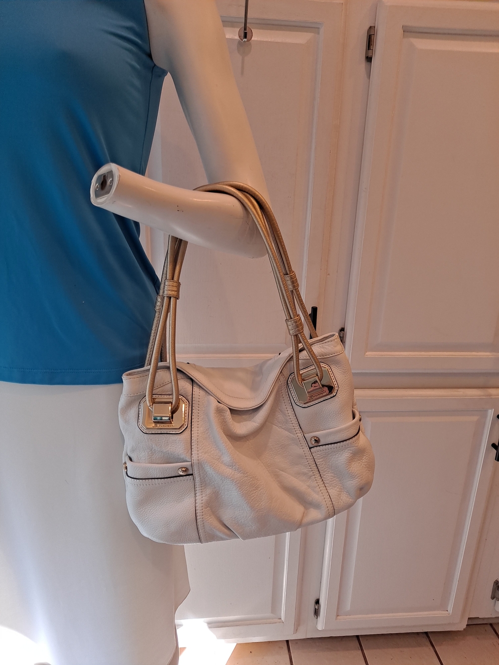 B. Makowsky Y2k White Pebbled Leather Hobo Slouchy Bag Boho Chic Gold Handles - Picture 15 of 15